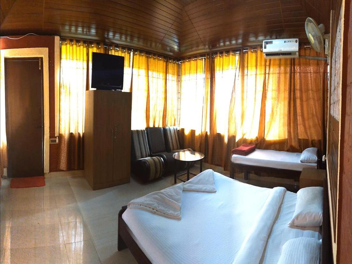 Cs County Resort Sakleshpur Exteriör bild