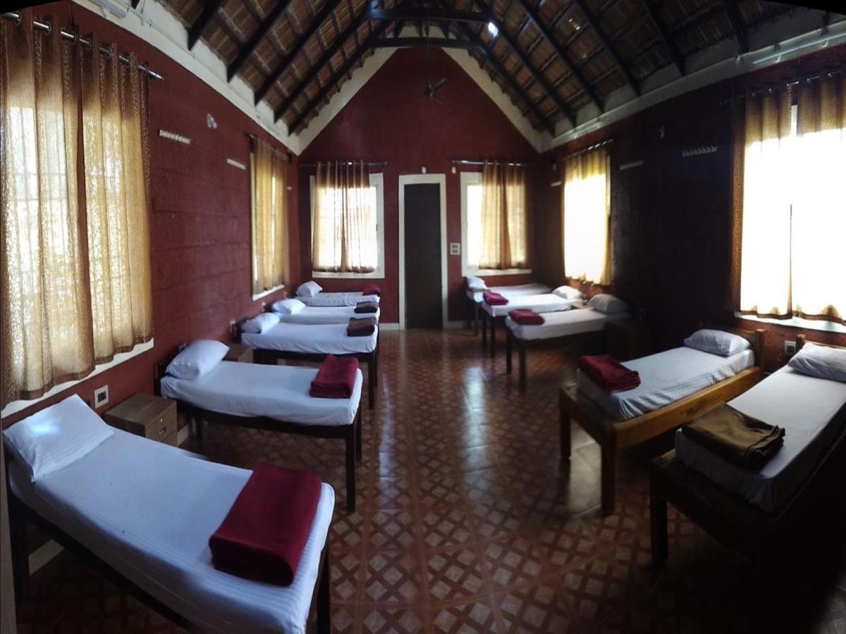 Cs County Resort Sakleshpur Exteriör bild