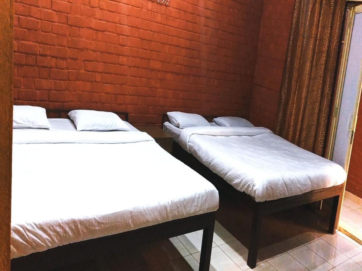 Cs County Resort Sakleshpur Exteriör bild