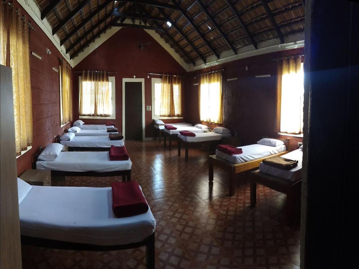 Cs County Resort Sakleshpur Exteriör bild
