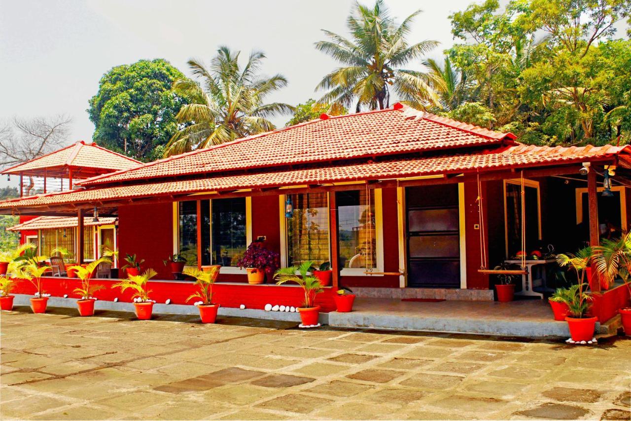 Cs County Resort Sakleshpur Exteriör bild