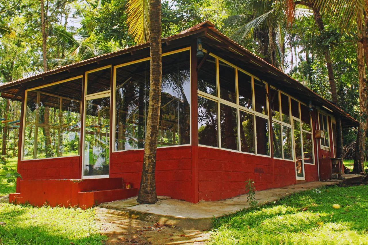 Cs County Resort Sakleshpur Exteriör bild