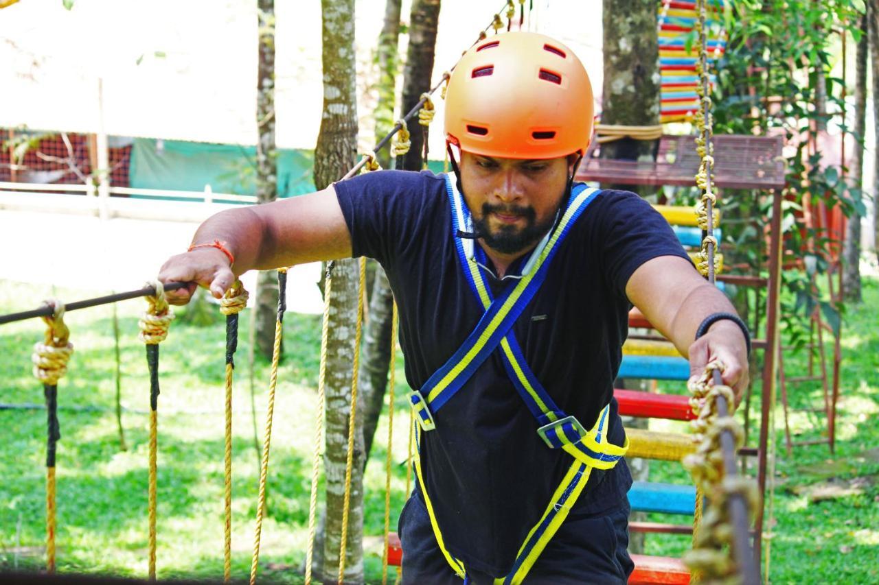 Cs County Resort Sakleshpur Exteriör bild