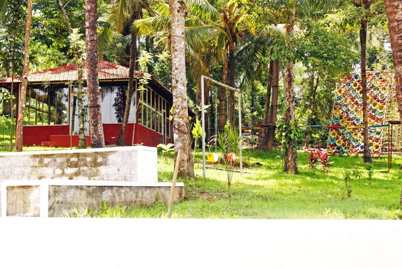 Cs County Resort Sakleshpur Exteriör bild