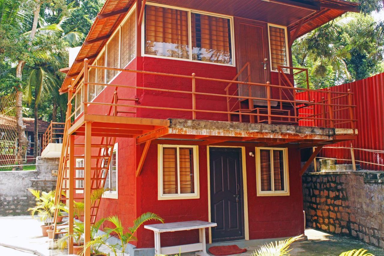 Cs County Resort Sakleshpur Exteriör bild